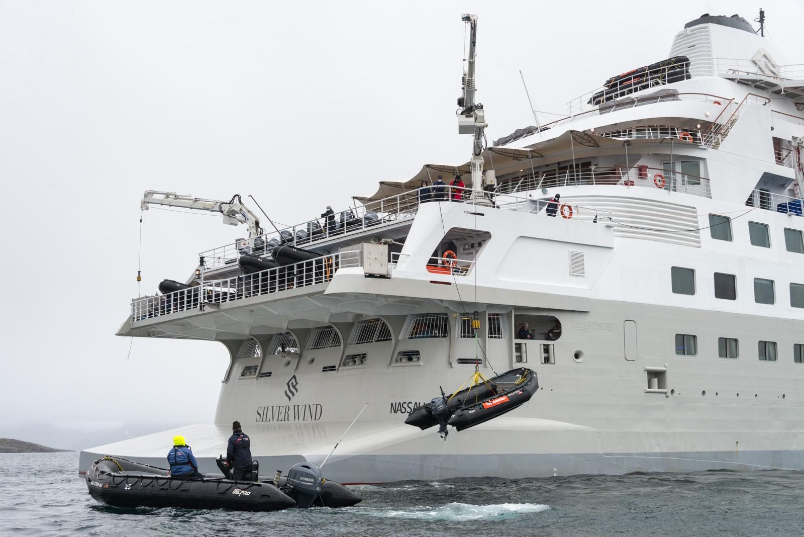 Expedition Cruise vs Traditional Cruise: Which Is Better?