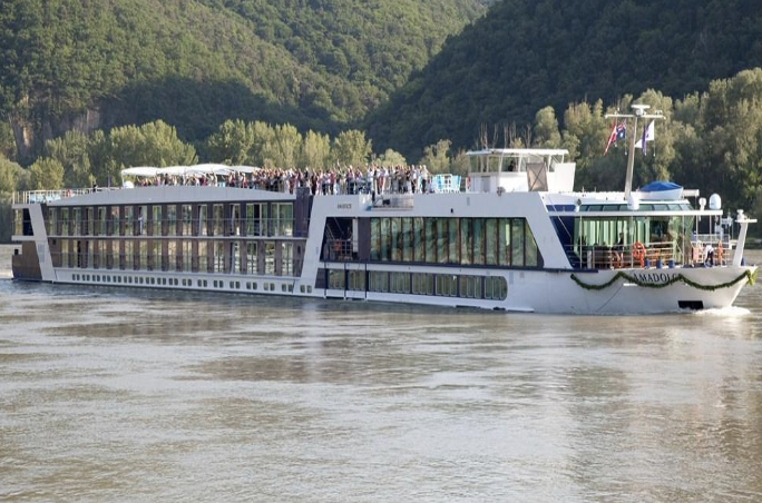 Cruise Ship