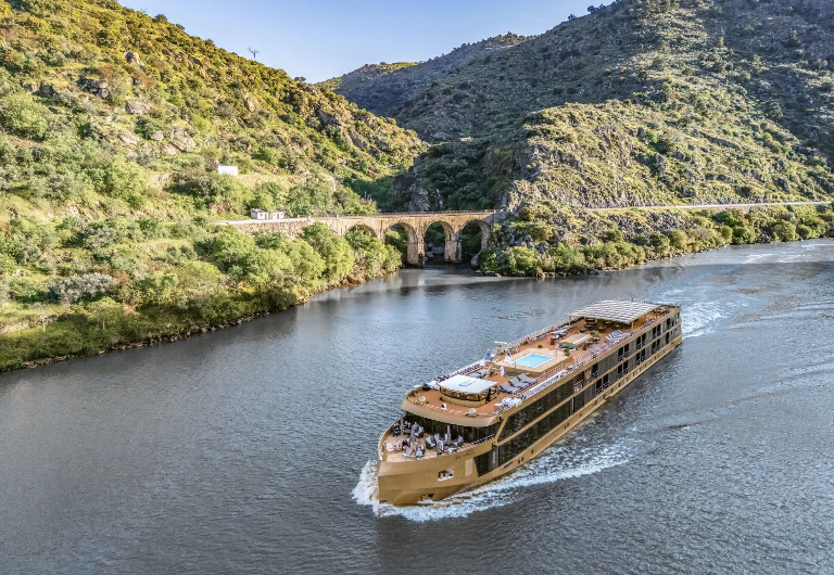 Cruise Ship